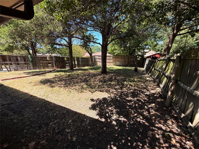 913 Francis Street, Lancaster, TX 75146