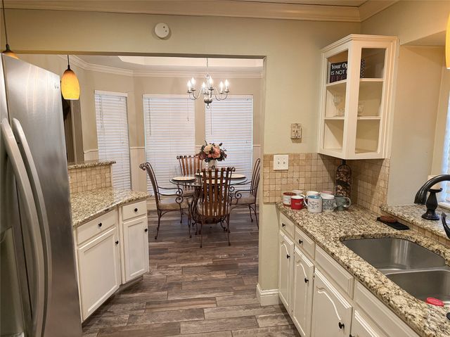 913 Francis Street, Lancaster, TX 75146