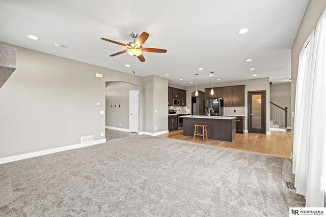 8008 N 167th Avenue, Bennington, NE 68007