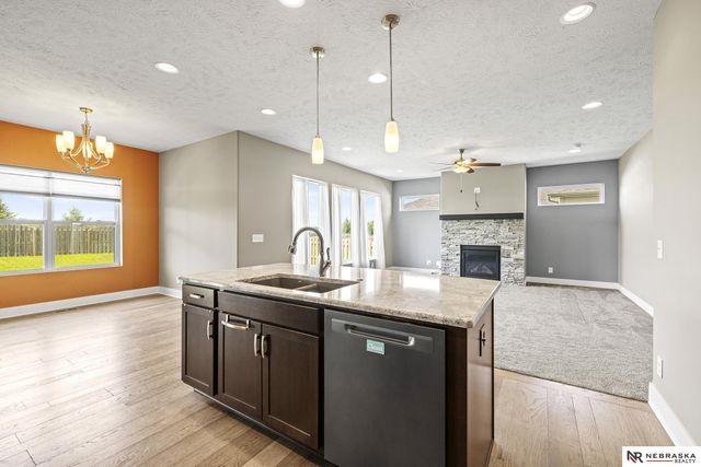 8008 N 167th Avenue, Bennington, NE 68007