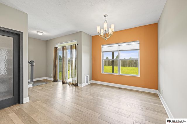 8008 N 167th Avenue, Bennington, NE 68007