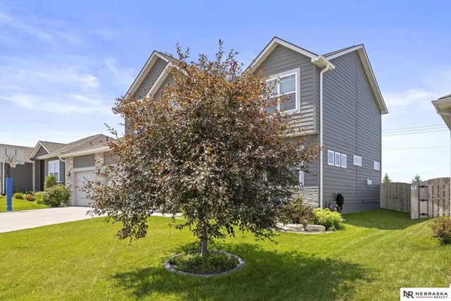 8008 N 167th Avenue, Bennington, NE 68007