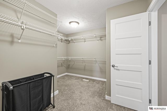 8008 N 167th Avenue, Bennington, NE 68007