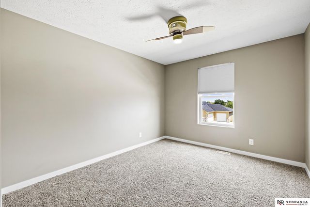 8008 N 167th Avenue, Bennington, NE 68007