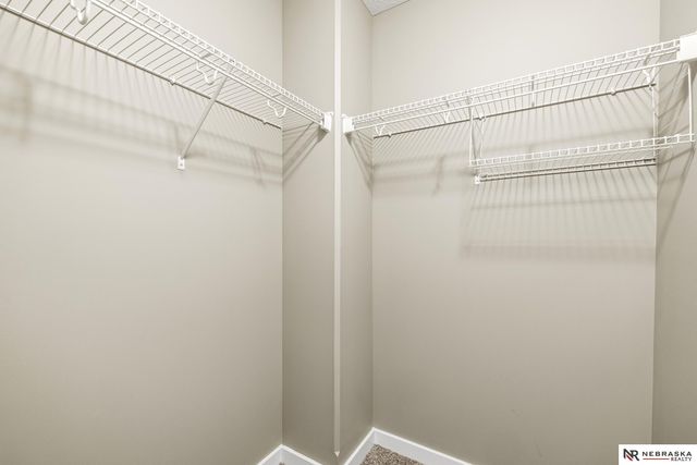 8008 N 167th Avenue, Bennington, NE 68007