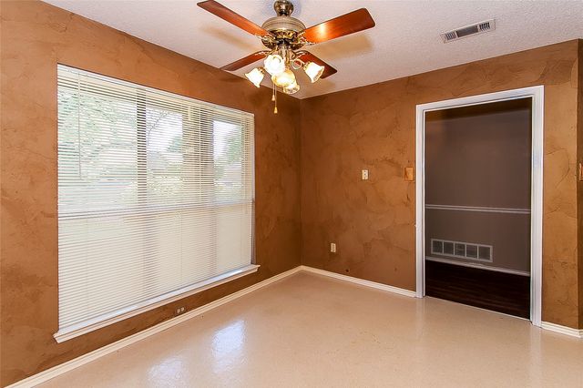 1004 Ledgemont Drive, Plano, TX 75025