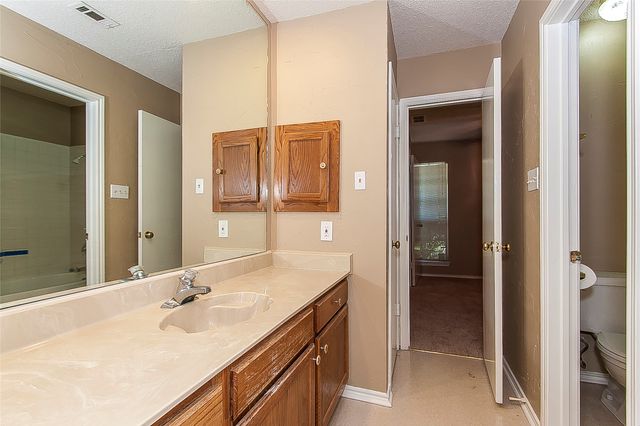 1004 Ledgemont Drive, Plano, TX 75025