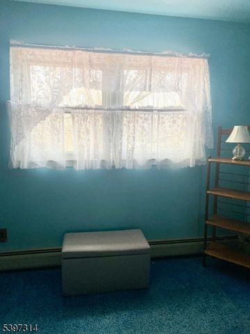 15 Hemlock Dr, Vernon Twp., NJ 07461