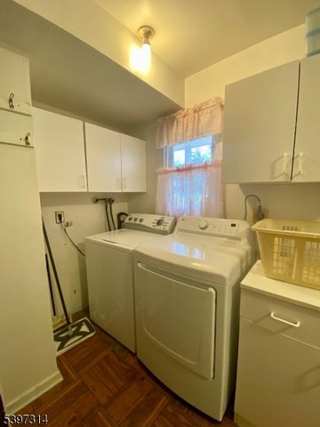 15 Hemlock Dr, Vernon Twp., NJ 07461