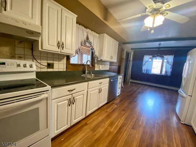 15 Hemlock Dr, Vernon Twp., NJ 07461