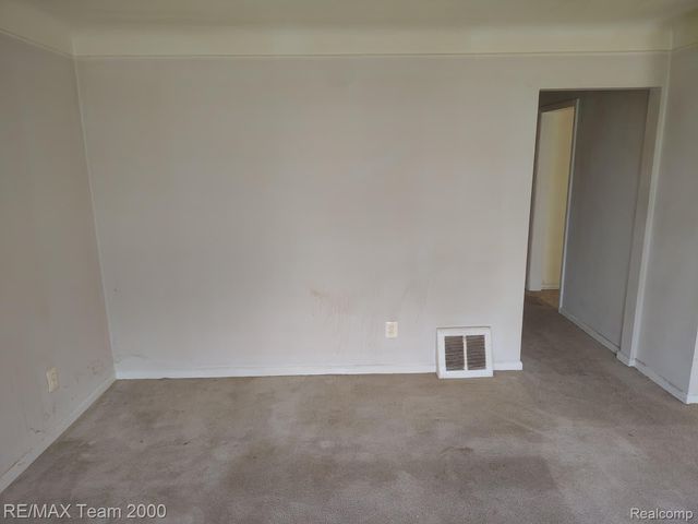 18330 Warwick Street, Detroit, MI 48219