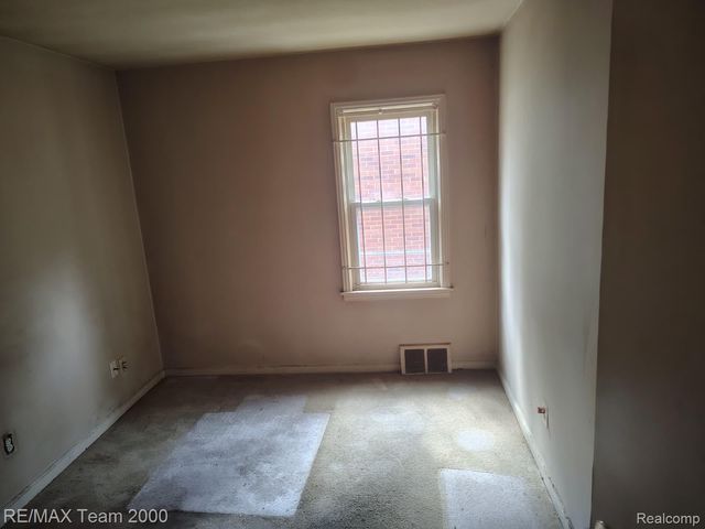 18330 Warwick Street, Detroit, MI 48219