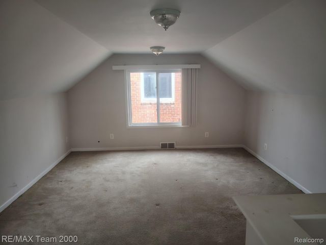 18330 Warwick Street, Detroit, MI 48219