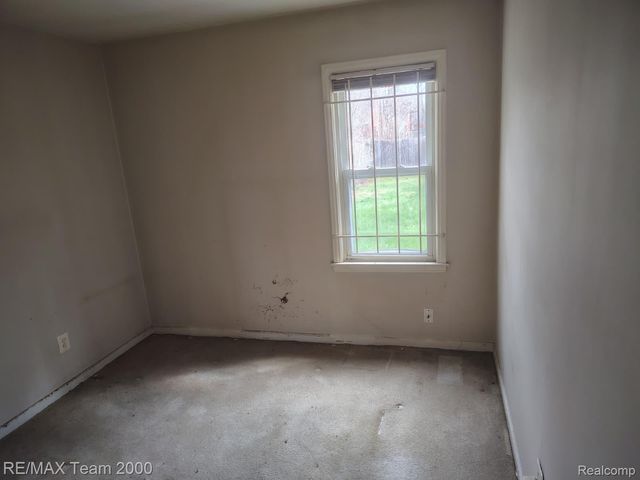 18330 Warwick Street, Detroit, MI 48219