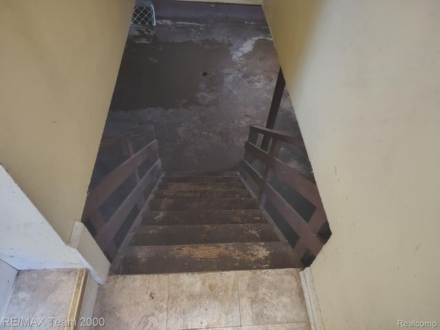 18330 Warwick Street, Detroit, MI 48219