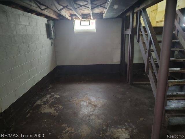 18330 Warwick Street, Detroit, MI 48219