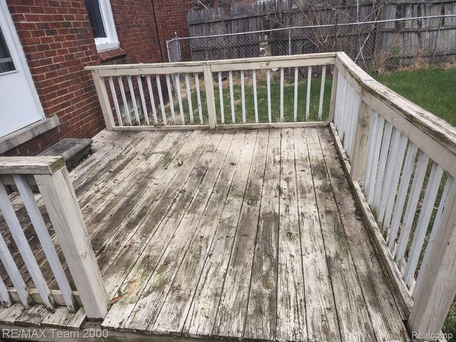 18330 Warwick Street, Detroit, MI 48219