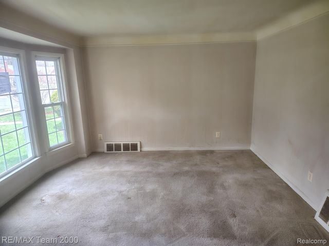 18330 Warwick Street, Detroit, MI 48219