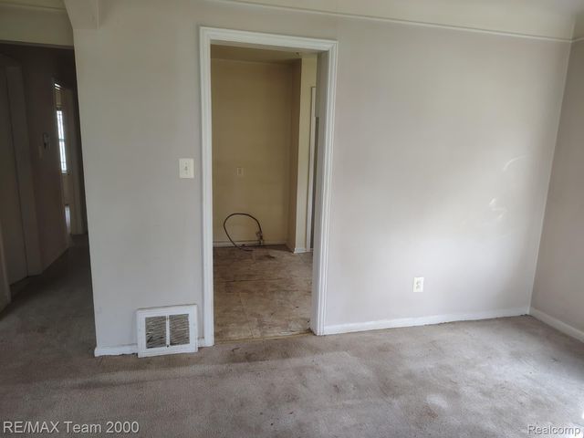 18330 Warwick Street, Detroit, MI 48219