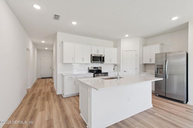 1109 HAMMOCK DUNES Drive, Jacksonville, FL 32221