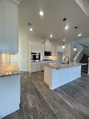 322 Little Spring Court, Anahuac, TX 77514