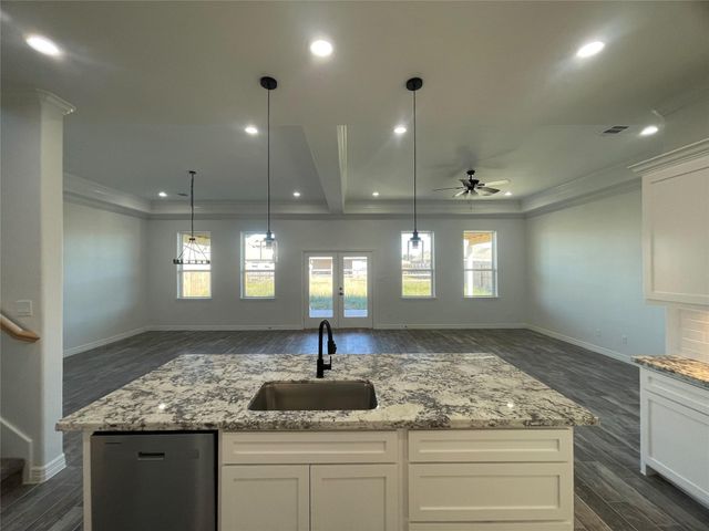 322 Little Spring Court, Anahuac, TX 77514