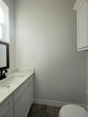 322 Little Spring Court, Anahuac, TX 77514