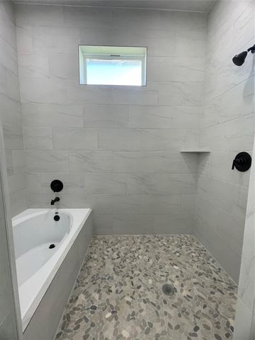 322 Little Spring Court, Anahuac, TX 77514