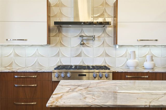 8 S Star Gazer Road, Santa Fe, NM 87506