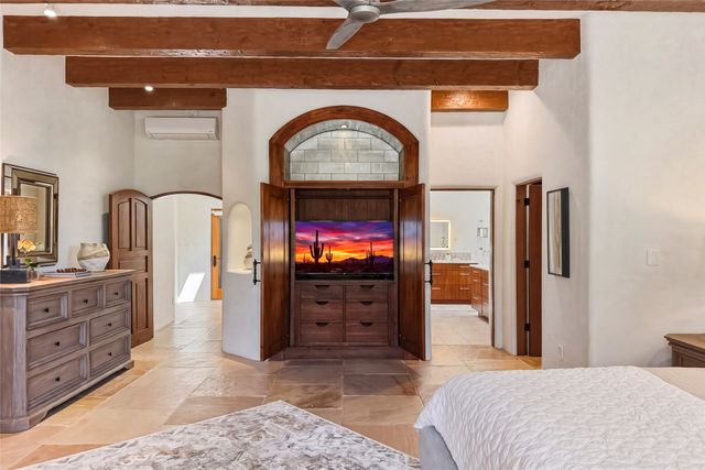 8 S Star Gazer Road, Santa Fe, NM 87506