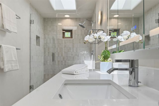 8 S Star Gazer Road, Santa Fe, NM 87506