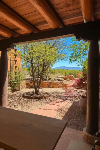 8 S Star Gazer Road, Santa Fe, NM 87506