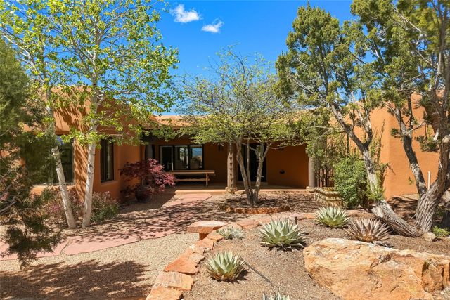 8 S Star Gazer Road, Santa Fe, NM 87506