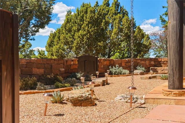 8 S Star Gazer Road, Santa Fe, NM 87506
