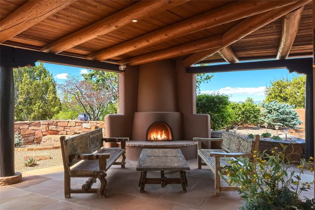 8 S Star Gazer Road, Santa Fe, NM 87506
