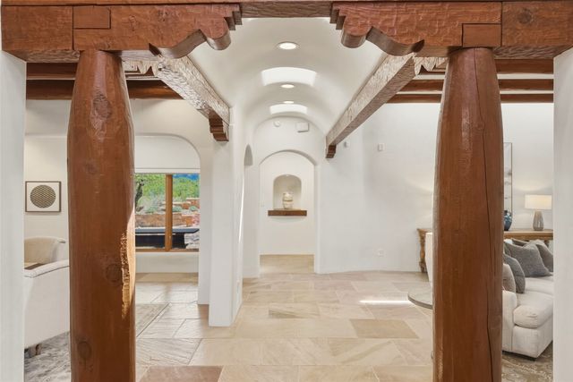 8 S Star Gazer Road, Santa Fe, NM 87506