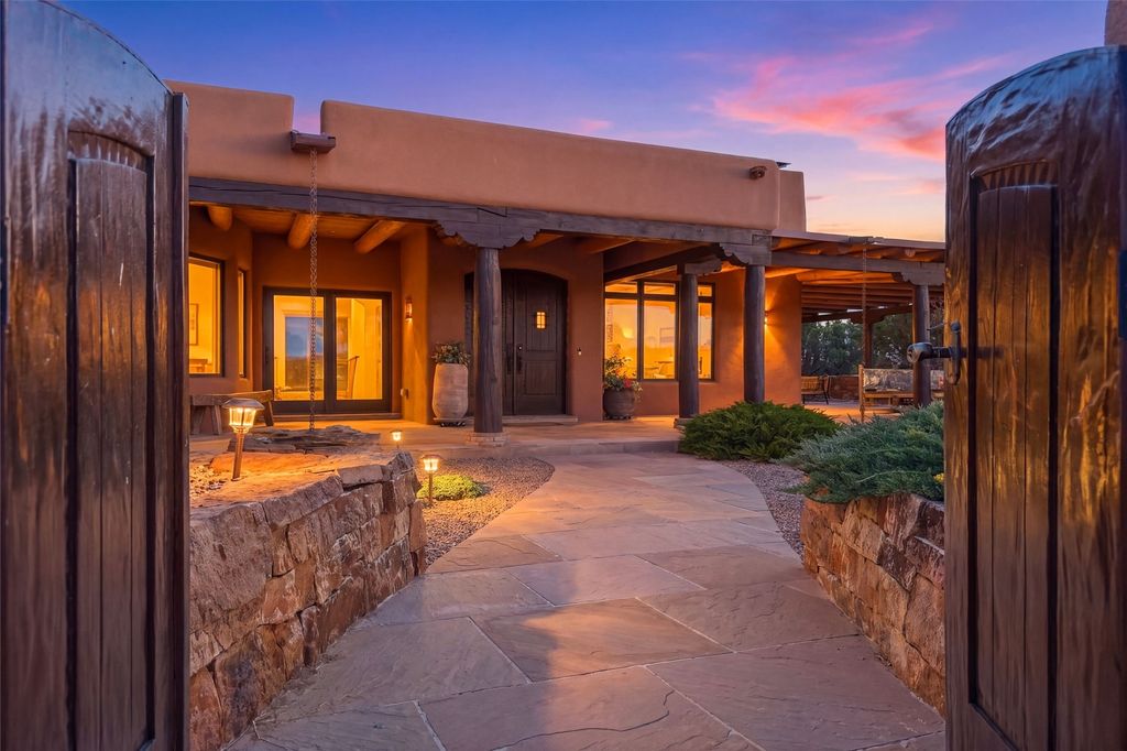8 S Star Gazer Road, Santa Fe, NM 87506