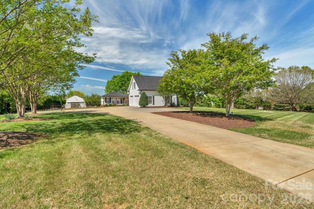 8698 Rocky River Road, Harrisburg, NC 28075
