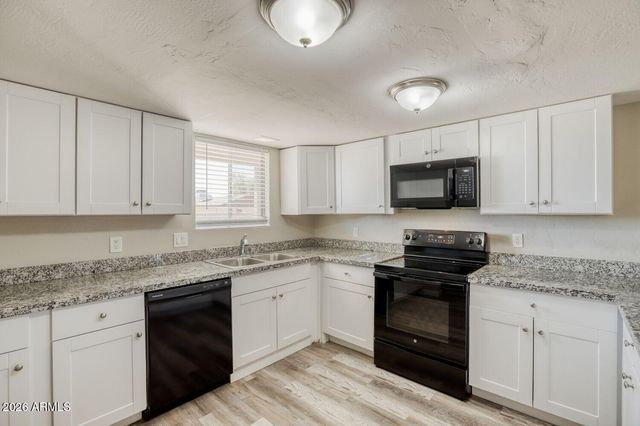 1050 E OSAGE Avenue, Apache Junction, AZ 85119