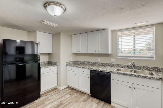 1050 E OSAGE Avenue, Apache Junction, AZ 85119