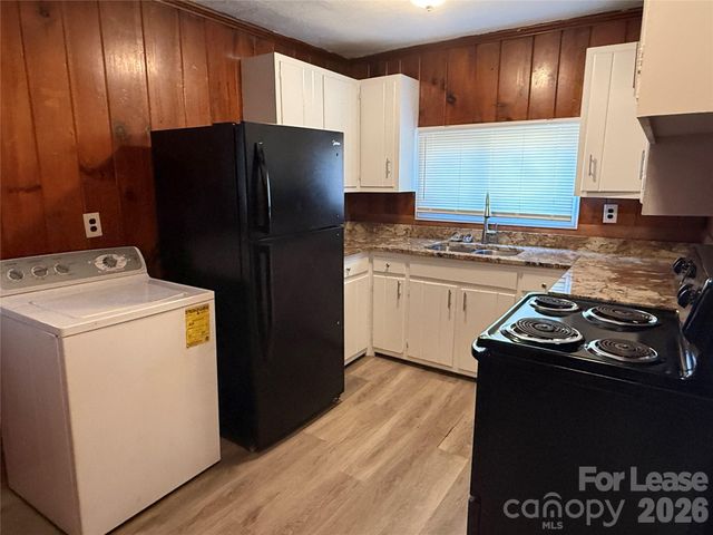 3104 Creighton Drive, Charlotte, NC 28205