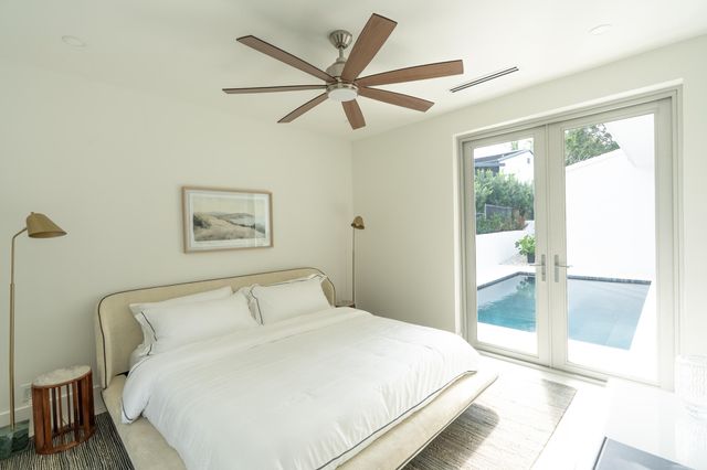 2330 Lake Avenue, West Palm Beach, FL 33401