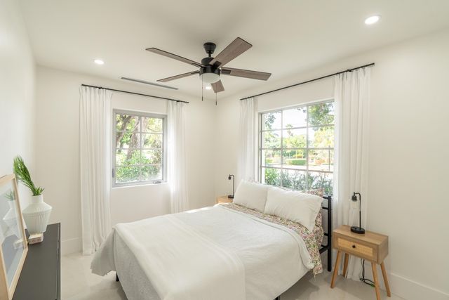 2330 Lake Avenue, West Palm Beach, FL 33401