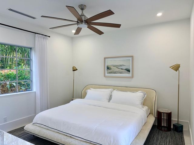 2330 Lake Avenue, West Palm Beach, FL 33401