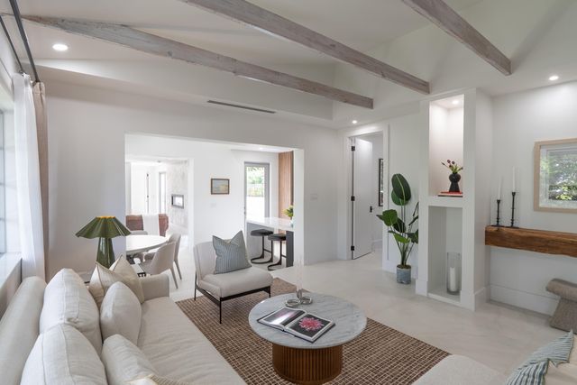 2330 Lake Avenue, West Palm Beach, FL 33401