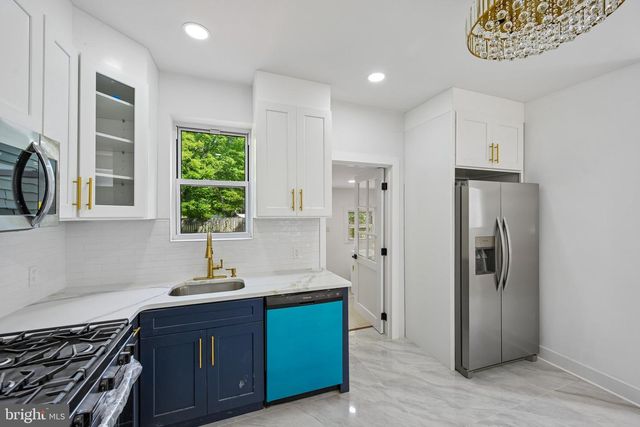 45 W ESSEX AVE, Lansdowne, PA 19050