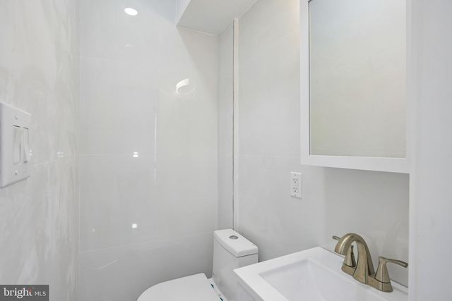 45 W ESSEX AVE, Lansdowne, PA 19050