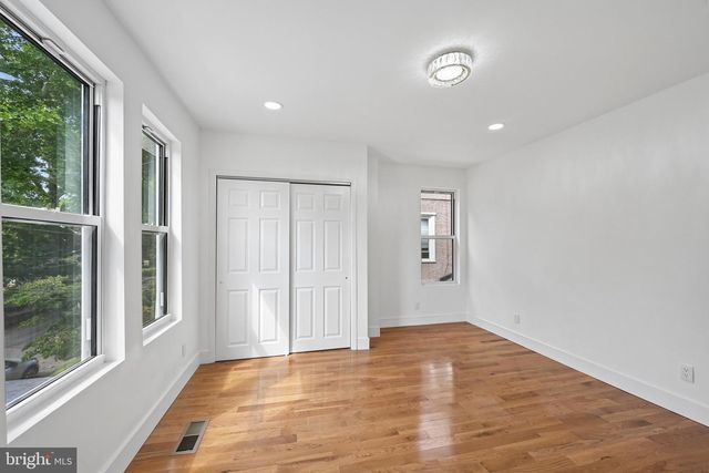 45 W ESSEX AVE, Lansdowne, PA 19050
