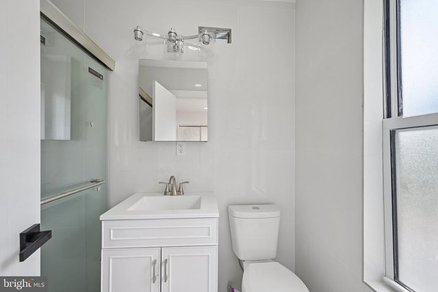 45 W ESSEX AVE, Lansdowne, PA 19050