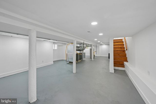 45 W ESSEX AVE, Lansdowne, PA 19050